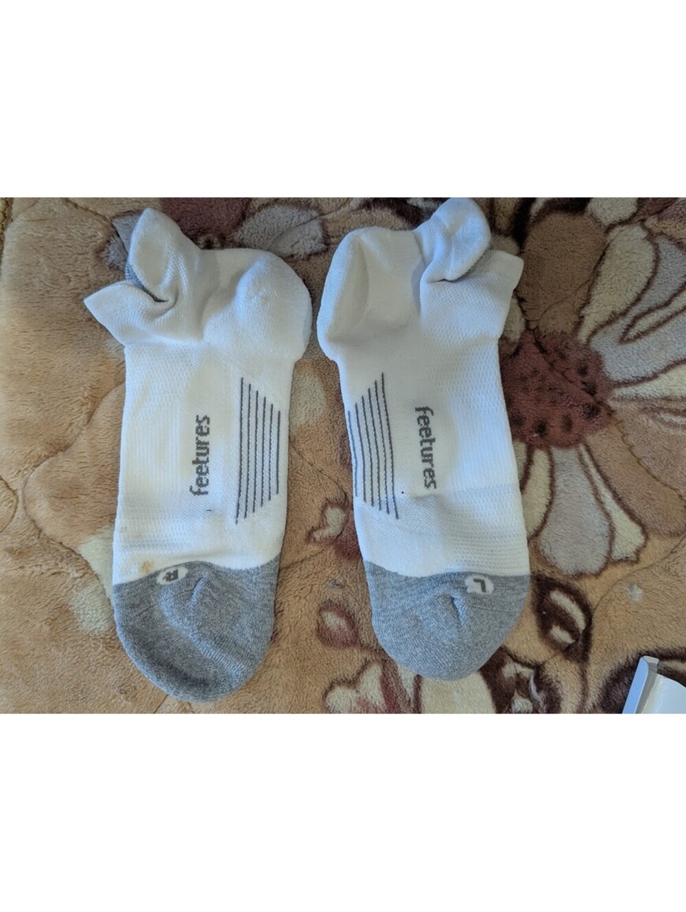 NWT Feetures Elite Light Cushion No Show Tab Socks 3 Pack White Mens 9-12 L - Picture 4 of 6